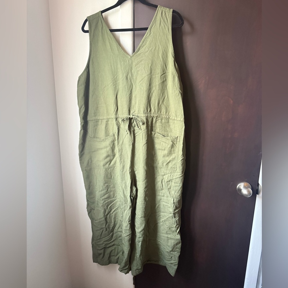 Old Navy Olive Green Sleeveless Dress